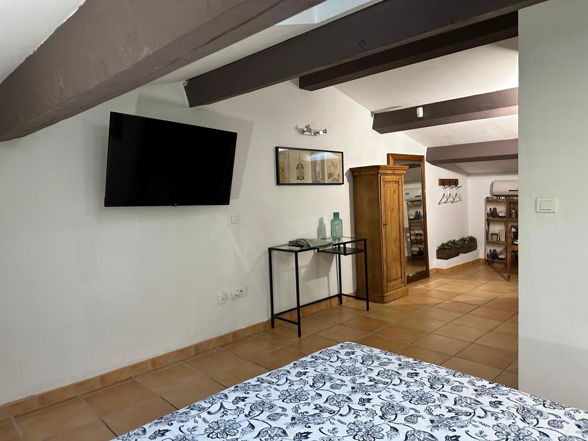 Plan De Cuques T2 Hotel Exterior photo