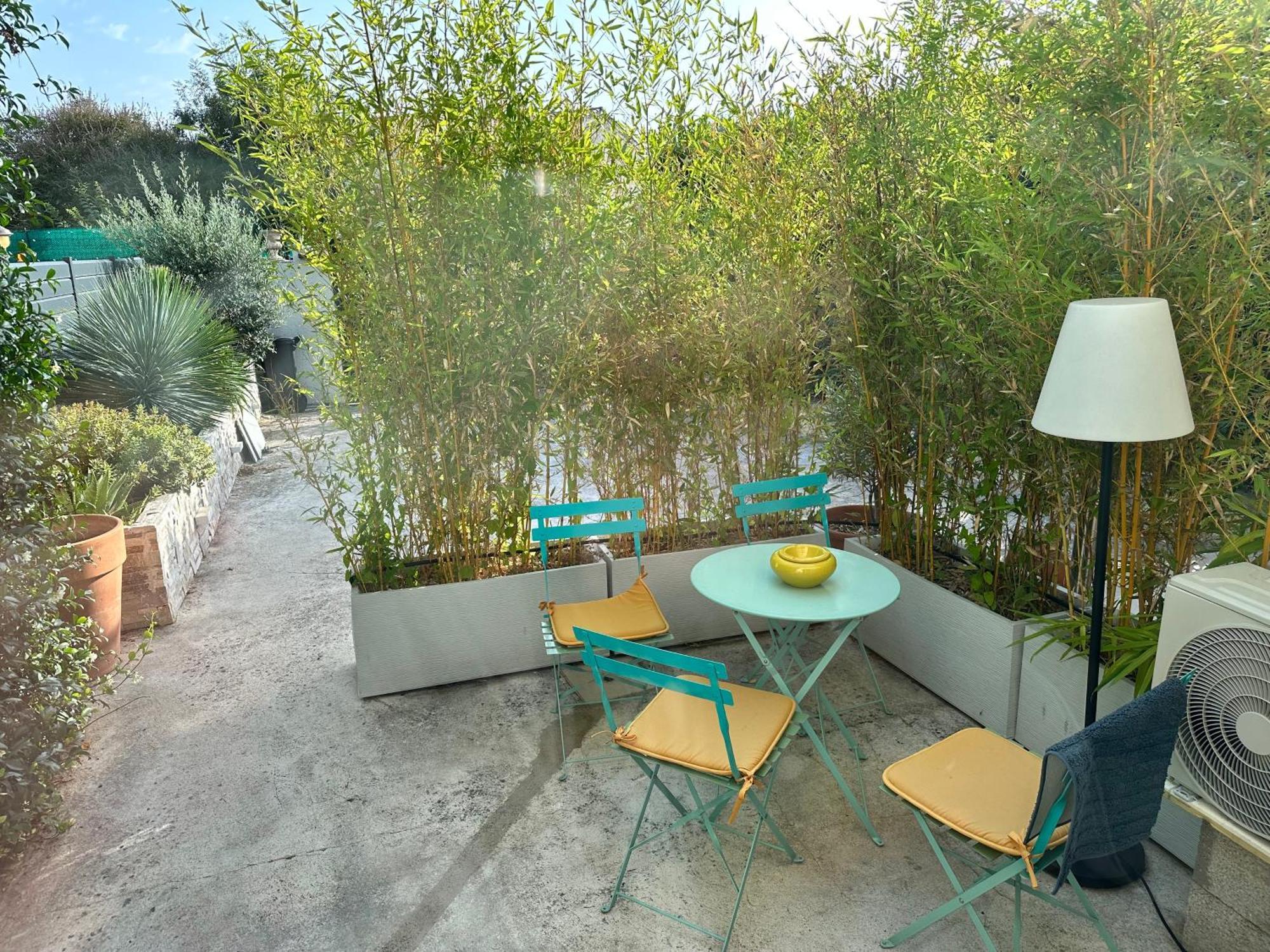 Plan De Cuques T2 Hotel Exterior photo